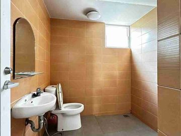 Disewakan Rumah Dalam Cluster di Summarecon Bekasi