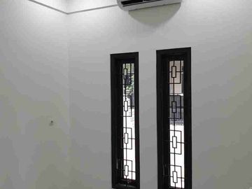 Rumah 1 ½ lantai di Perumahan Galaxy Bekasi Selatan