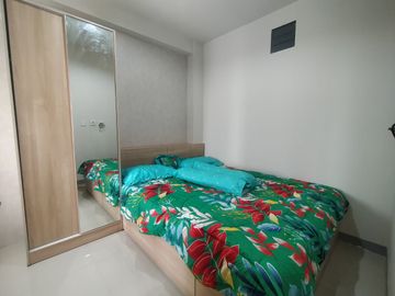 Disewakan Oak Tower 2 Bedroom Lantai 11 Full Furnish View Pool Kondisi Siap Tempati AJB