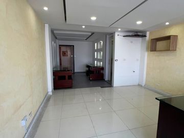 OFICINA EN VENTA O ALQUILER – AV. ESTACIÓN