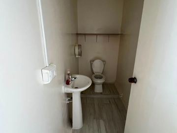 OFICINA EN VENTA O ALQUILER – AV. ESTACIÓN