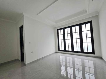 Di Jual Rumah American Style Di Cluster Dekat Akses Tol Bintaro