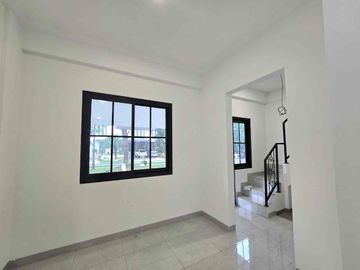 Di Jual Rumah American Style Di Cluster Dekat Akses Tol Bintaro