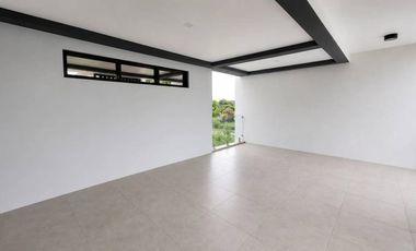 For Sale: 300 sqm - 4 Bedroom House with pool and 2 Parking Slots - inside a Gated Subdivision in Brgy. Telabastagan, City of San Fernando, Pampanga