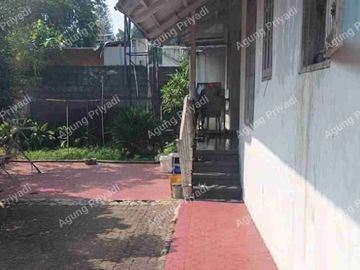 DiJual Rumah Hitung Tanah Lokasi Strategis dekat Universitas dan MRT Lebak Bulus