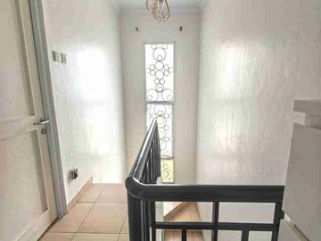 Sevilla BSD Tangerang Selatan,  Rumah Siap Huni semi Furnish