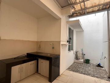 Disewakan Rumah Nyaman di Cluster Tropical Garden Galaxy Seberang Mall Bekasi