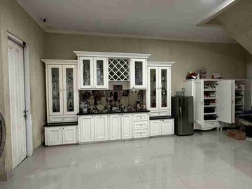 Dijual Rumah Full Furnished Cluster Alicante Gading Serpong