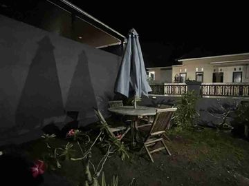 Rumah model villa di Campuhan Saba