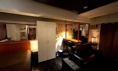 Big Studio with Balcony For Rent at the Heart of Cebu City Walking Distance to Major Universities and Hospitals