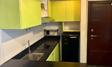 Big Studio with Balcony For Rent at the Heart of Cebu City Walking Distance to Major Universities and Hospitals