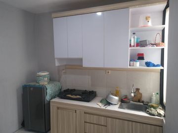 DIJUAL RUMAH 2 LANTAI FURNISH JADE PARK SERPONG (GL102)