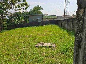 DI JUAL TANAH DARAT SANGAT COCOK UNTUK RUMAH TINGGAL DAN VILLA KELUARGA .HANYA 1 KM DARI SUMMARECON BOGOR