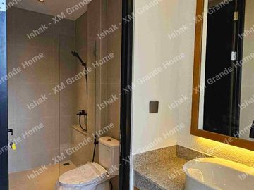 Dijual Rumah Rasa Villa di Rungkut Asri Surabaya Baru Gres Siap Huni