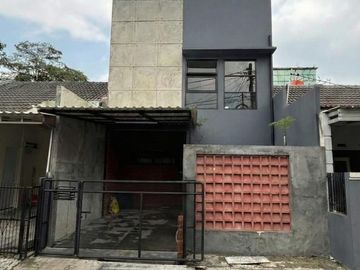 DIJUAL RUMAH CANTIK MODERN 2 LANTAI NUSA LOKA (GLB144)