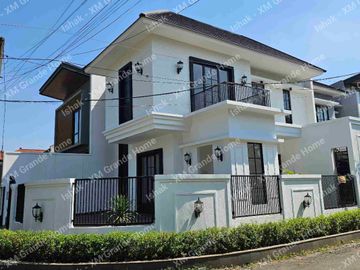 Dijual Rumah American Style di Rungkut Asri Surabaya Baru Gres Siap Huni