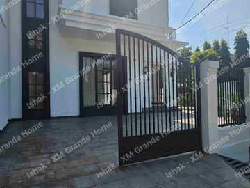 Dijual Rumah American Style di Rungkut Asri Surabaya Baru Gres Siap Huni