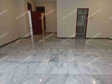 Di Jual Rugi Rumah Dalam Komplek Dekat Stasiun MRT