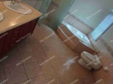 Di Jual Rugi Rumah Dalam Komplek Dekat Stasiun MRT