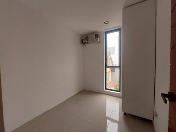 For Sale Modern 3 Storey Townhouse in Bahay Toro GSIS Village Project 8, Q.C. KSA