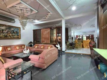 Dijual Rumah Mewah Klasik Kertajaya Indah Fasilitas Private Pool
