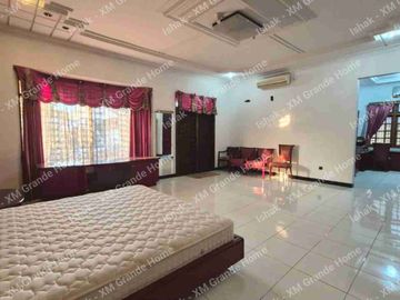 Dijual Rumah Mewah Klasik Kertajaya Indah Fasilitas Private Pool