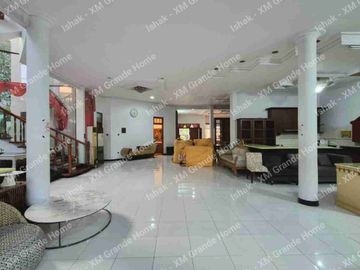 Dijual Rumah Mewah Klasik Kertajaya Indah Fasilitas Private Pool
