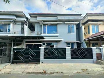 dijual cepat rumah 2lt dibwh NJOP jalan utama di taman modern Cakung Jakarta timur