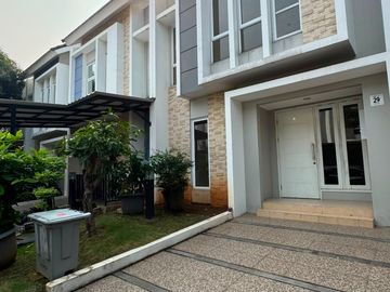 Disewakan Rumah Siap Huni 2 Lantai Cluster Verdi Symphonia