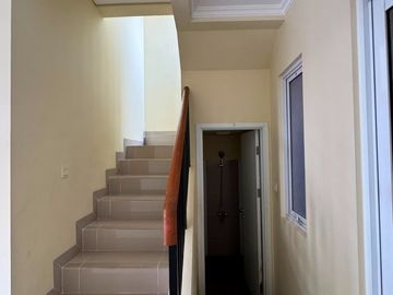 Disewakan Rumah Siap Huni 2 Lantai Cluster Verdi Symphonia