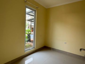 Disewakan Rumah Siap Huni 2 Lantai Cluster Verdi Symphonia