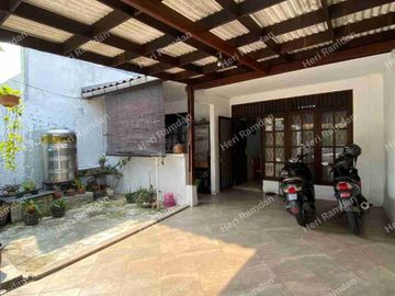 Rumah Bagus Tanah Luas Jlm Utama Komplek PTB Duren Sawit Jakarta Timur