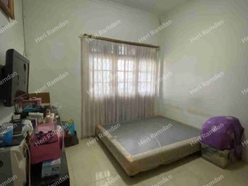 Rumah Bagus Tanah Luas Jlm Utama Komplek PTB Duren Sawit Jakarta Timur