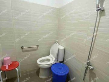 Rumah Bagus Tanah Luas Jlm Utama Komplek PTB Duren Sawit Jakarta Timur