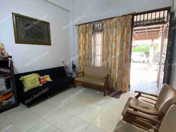 Rumah Bagus Tanah Luas Jlm Utama Komplek PTB Duren Sawit Jakarta Timur