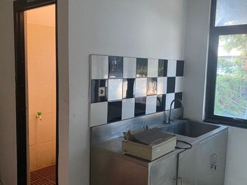 Dijual Kantor Di Kawasan Strategis Di Raya Tanjung Barat Jagakarsa, Pasar Minggu, Jakarta Selatan