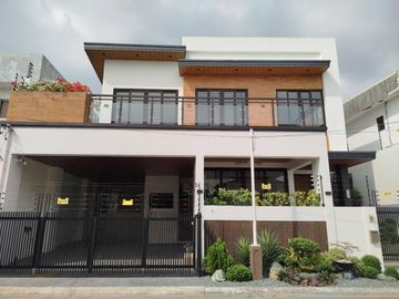 RFO 2 Storey Housee and Lot with 5 Bedrooms For Sale Located in BF Homes Paranaque City-JV2