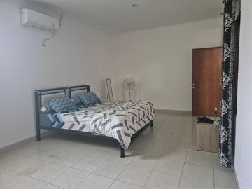 Rmh bagus 3kt 1kp 3km Jl Niaga 8 Kemang Pratama, Dekat Al Azhar - Bekasi, siap huni