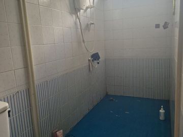 Rmh bagus 3kt 1kp 3km Jl Niaga 8 Kemang Pratama, Dekat Al Azhar - Bekasi, siap huni