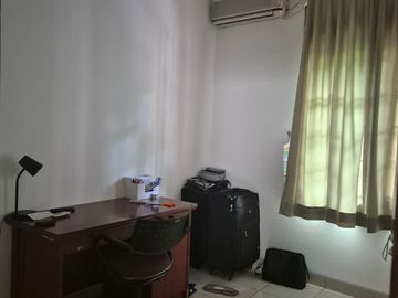 Rmh bagus 3kt 1kp 3km Jl Niaga 8 Kemang Pratama, Dekat Al Azhar - Bekasi, siap huni