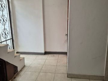 Rmh bagus 3kt 1kp 2km di Jl Duta 11, Kemang Pratama, Bekasi