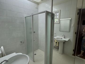 House for Rent in Sta Lucia, San Juan City (walking distance to Xavier School and ICA)