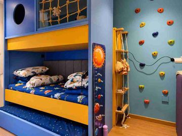 DIJUAL ATAU DISEWAKAN RUMAH DI VANYA PARK FULL FURNISH SIAP HUNI, DI BUMI SERPONG DAMAI (BSD), TANGERANG SELATAN