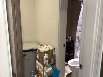 2 Bedroom Unit with 2 Toilet and Bath, Fully Furnished with Parking