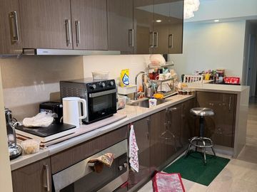 2 Bedroom Unit with 2 Toilet and Bath, Fully Furnished with Parking