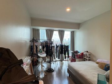 2 Bedroom Unit with 2 Toilet and Bath, Fully Furnished with Parking