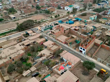 SE VENDE TERRENO EN ESQUINA EN URB. EL BOSQUE, CARABAYLLO