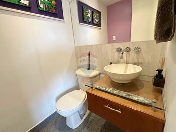 Apartamento tipo loft con altillo iluminado San Antonio Norte