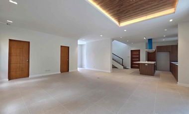 7 Bedroom Lindenwood Residence Brand New House For Sale in Susana Heights, Muntinlipa