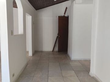 LOCAL PARA ARRIENDO SANTA MARIA DEL LAGO